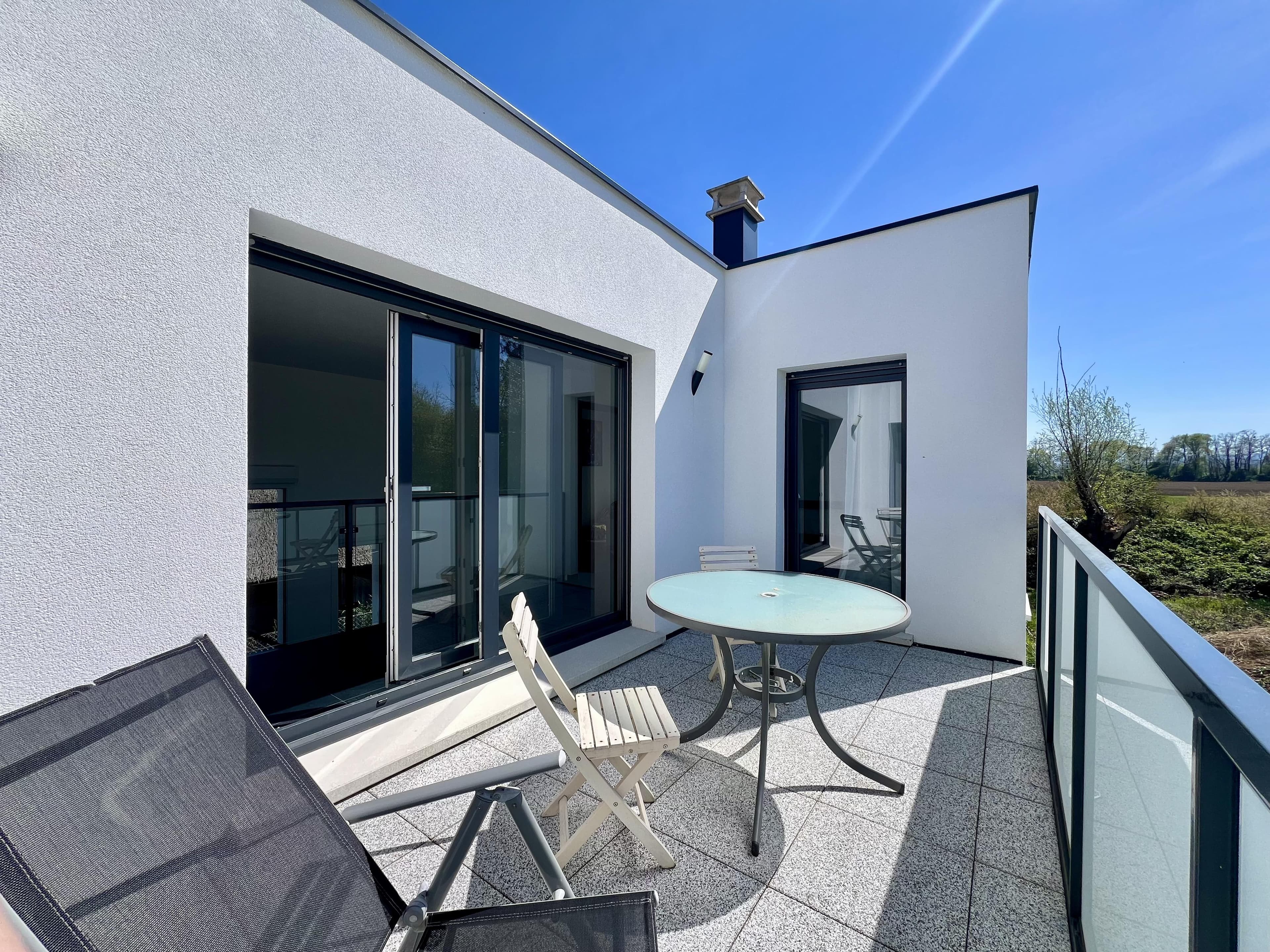 Élégante maison contemporaine de 2024, en impasse, au calme, avec vue dégagée — maison à Hésingue